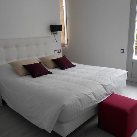 Logis- Hotel Spa Restaurant L'Epicurial Saint-Pey-de-Castets Room photo