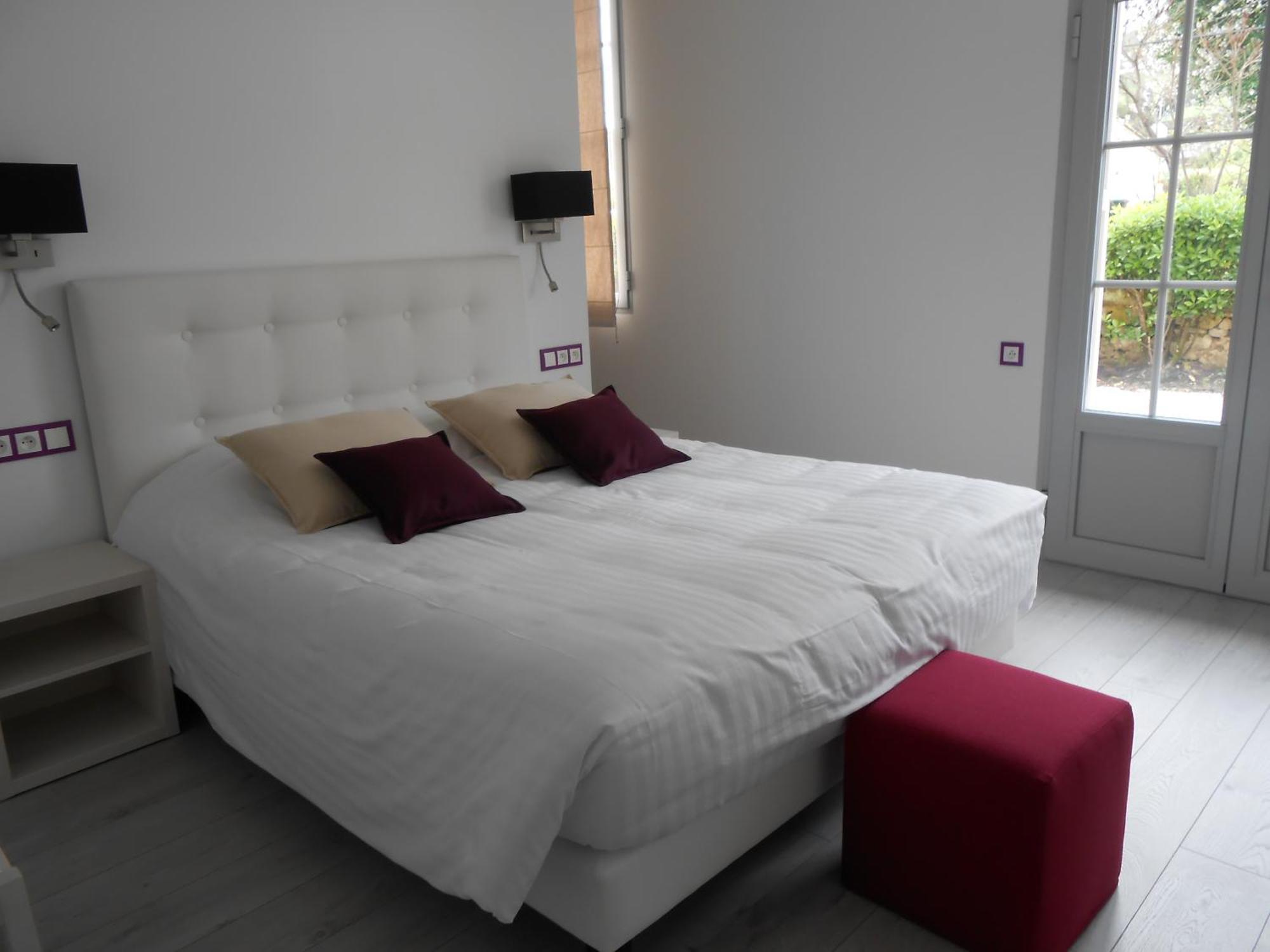 Logis- Hotel Spa Restaurant L'Epicurial Saint-Pey-de-Castets Room photo