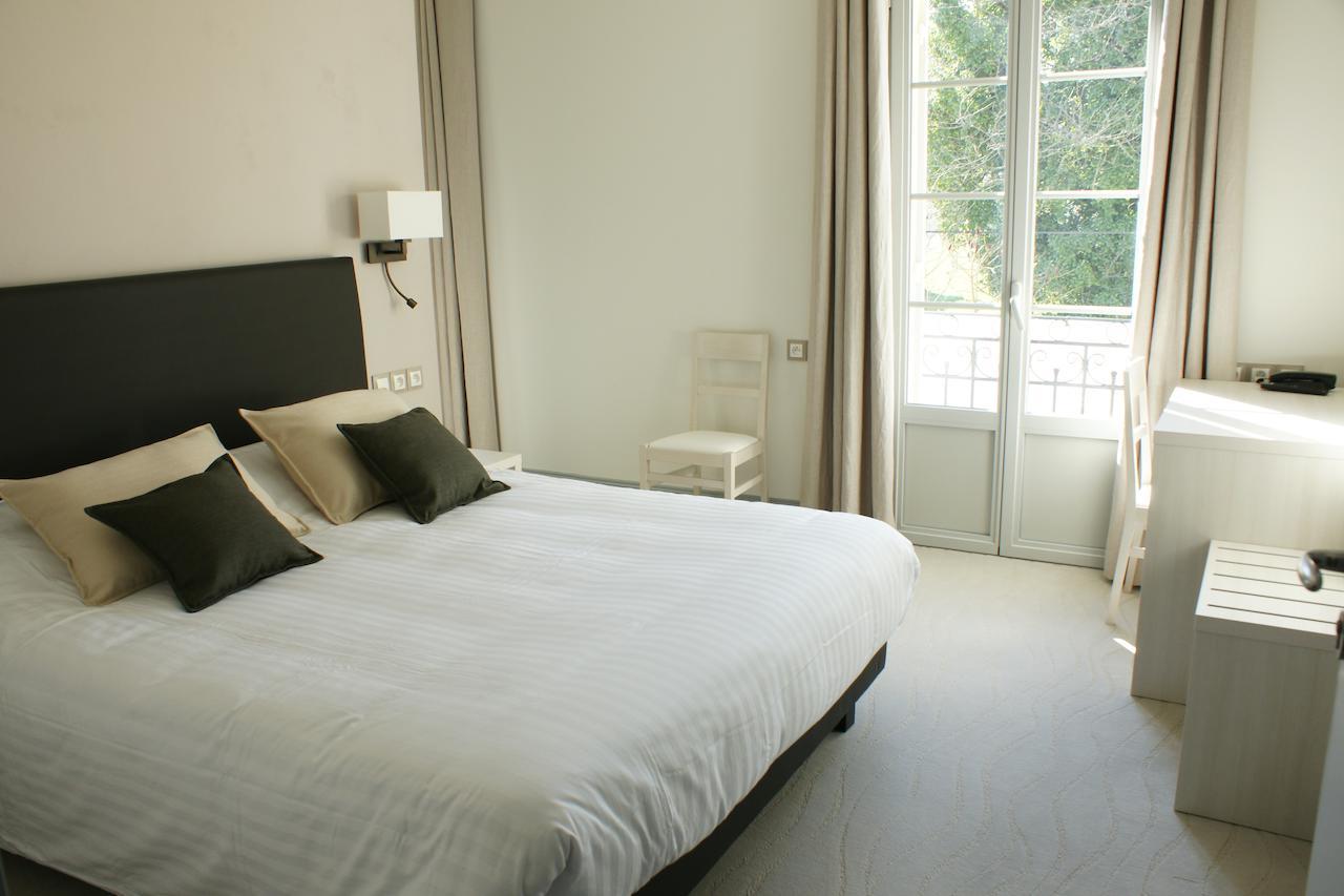 Logis- Hotel Spa Restaurant L'Epicurial Saint-Pey-de-Castets Room photo
